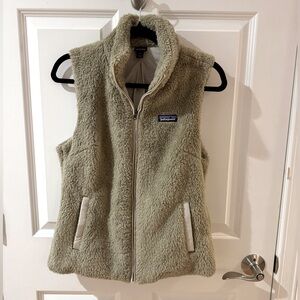 Patagonia fur vest - like new (worn once)